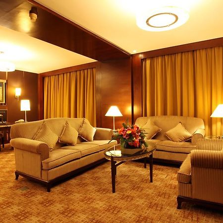 Mandarin Hotel Гуанджоу Екстериор снимка