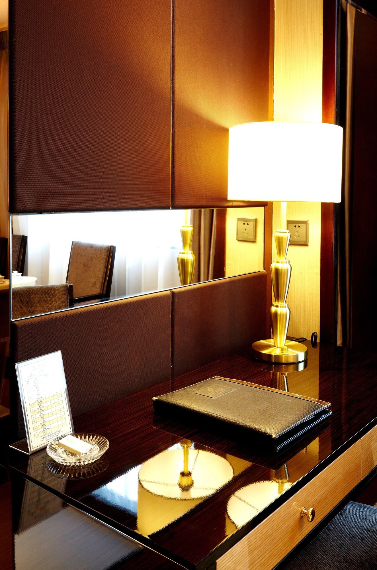 Mandarin Hotel Гуанджоу Екстериор снимка