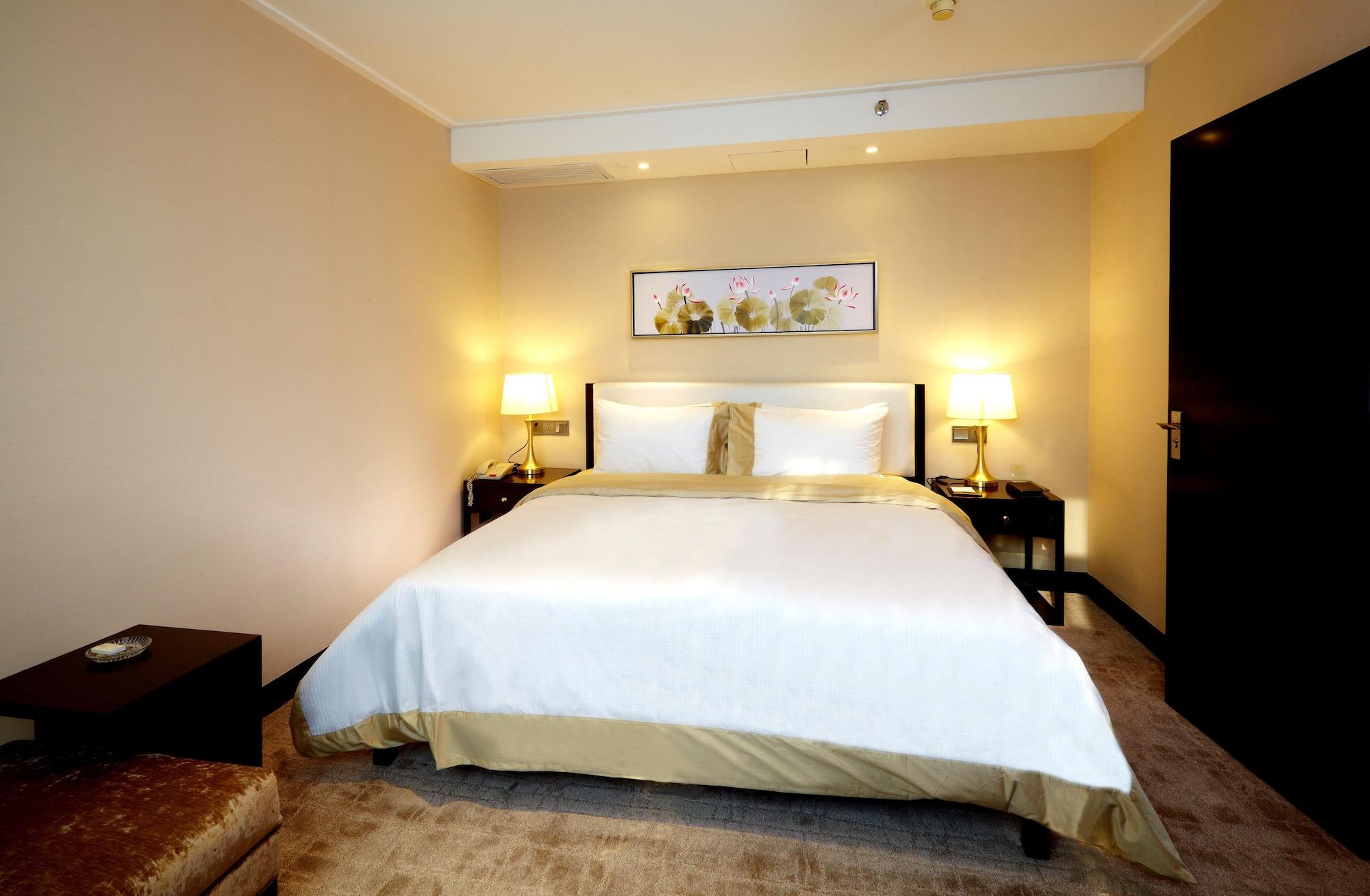 Mandarin Hotel Гуанджоу Екстериор снимка