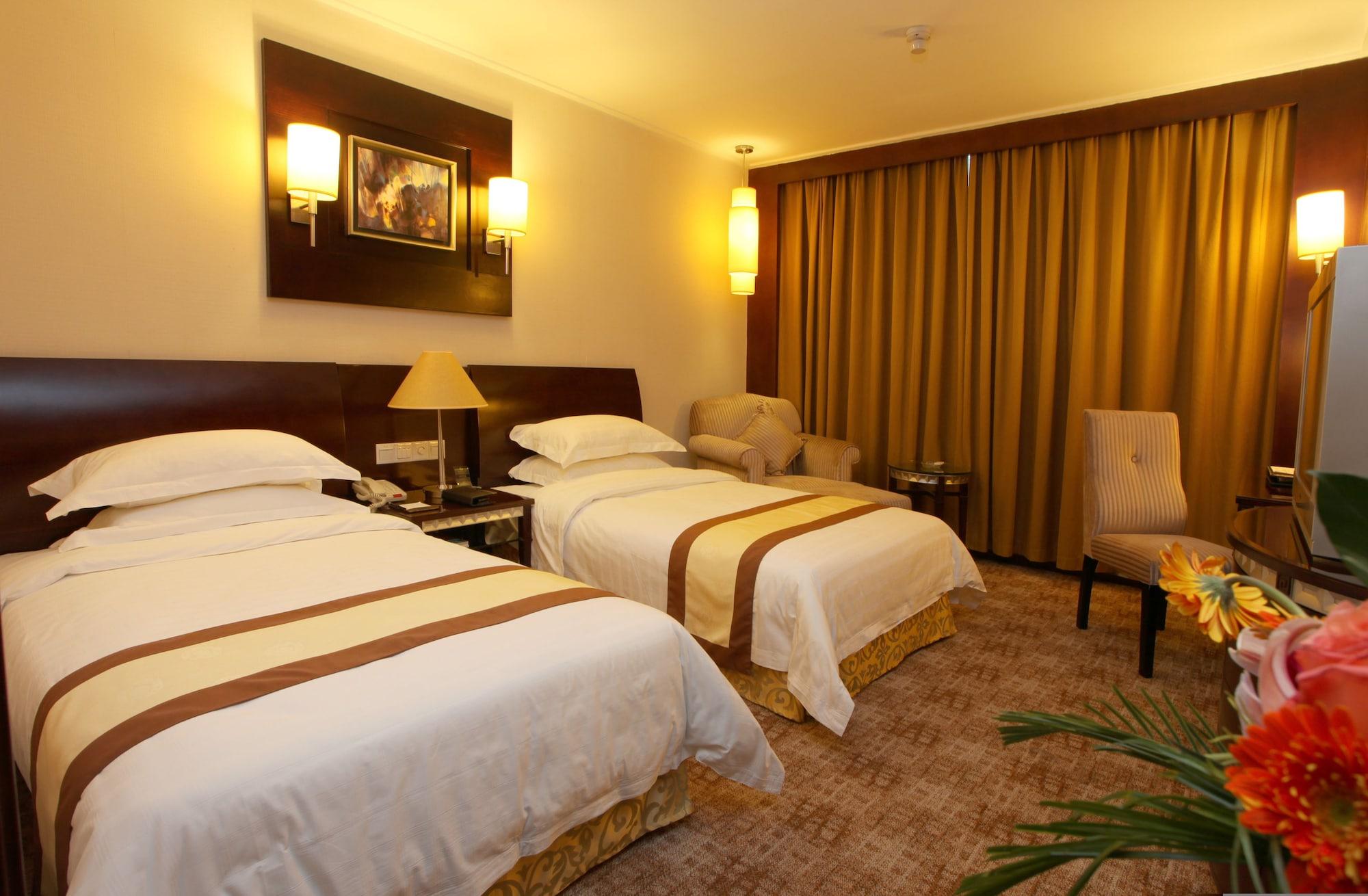 Mandarin Hotel Гуанджоу Екстериор снимка
