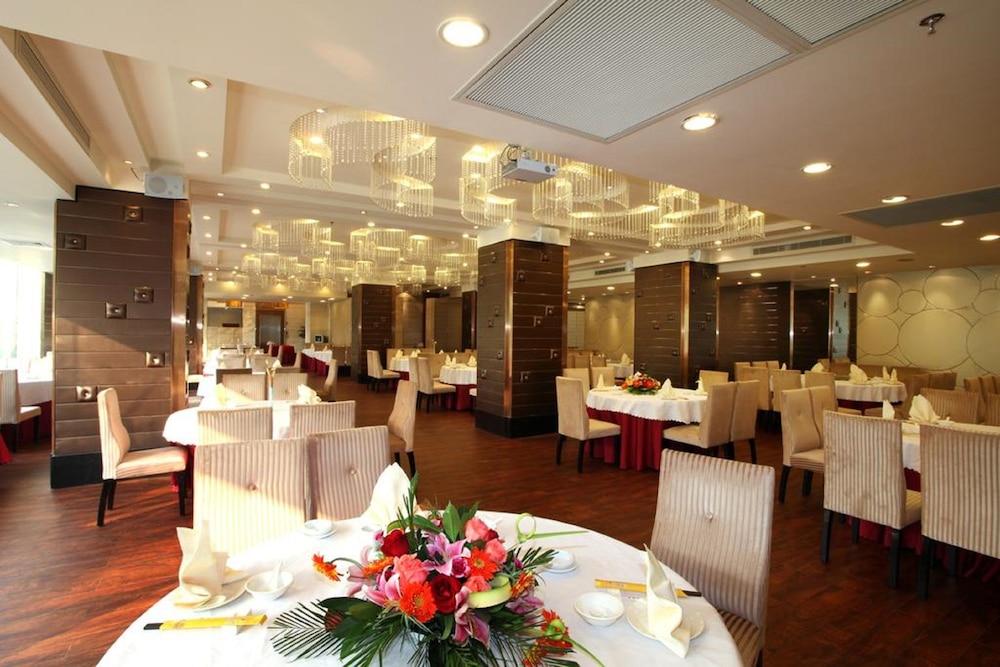 Mandarin Hotel Гуанджоу Екстериор снимка