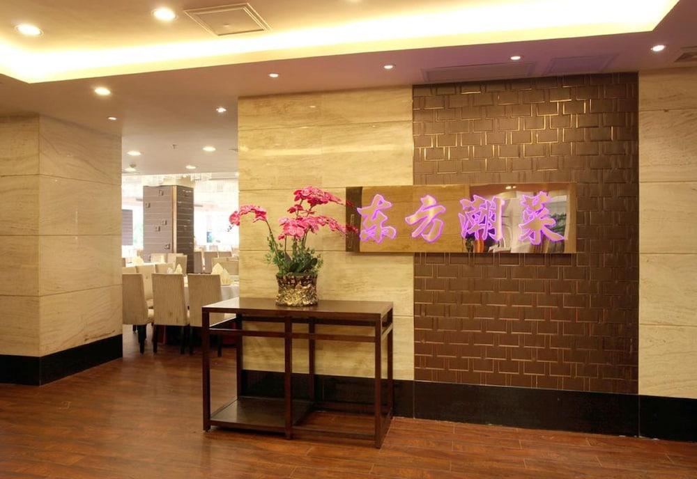 Mandarin Hotel Гуанджоу Екстериор снимка
