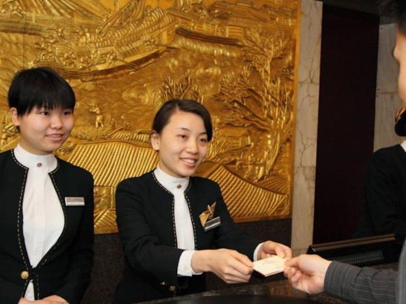 Mandarin Hotel Гуанджоу Екстериор снимка